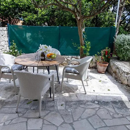 Art & Gallery Vacation Nyaraló *