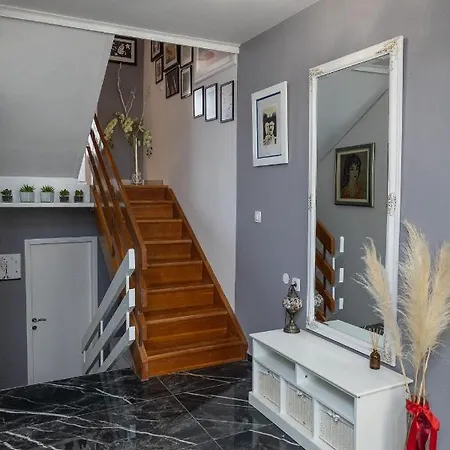 Art & Gallery Vacation Holiday home Korcula Town