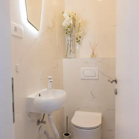 Art & Gallery Vacation Nyaraló