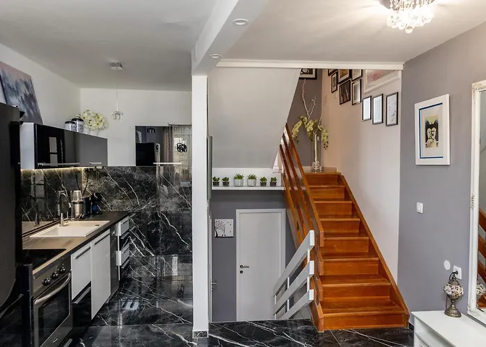 Art & Gallery Vacation * Korčula